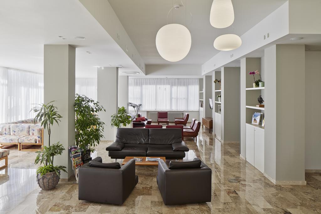 Hotel Dolores Cesenatico Kültér fotó