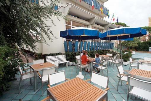Hotel Dolores Cesenatico Kültér fotó
